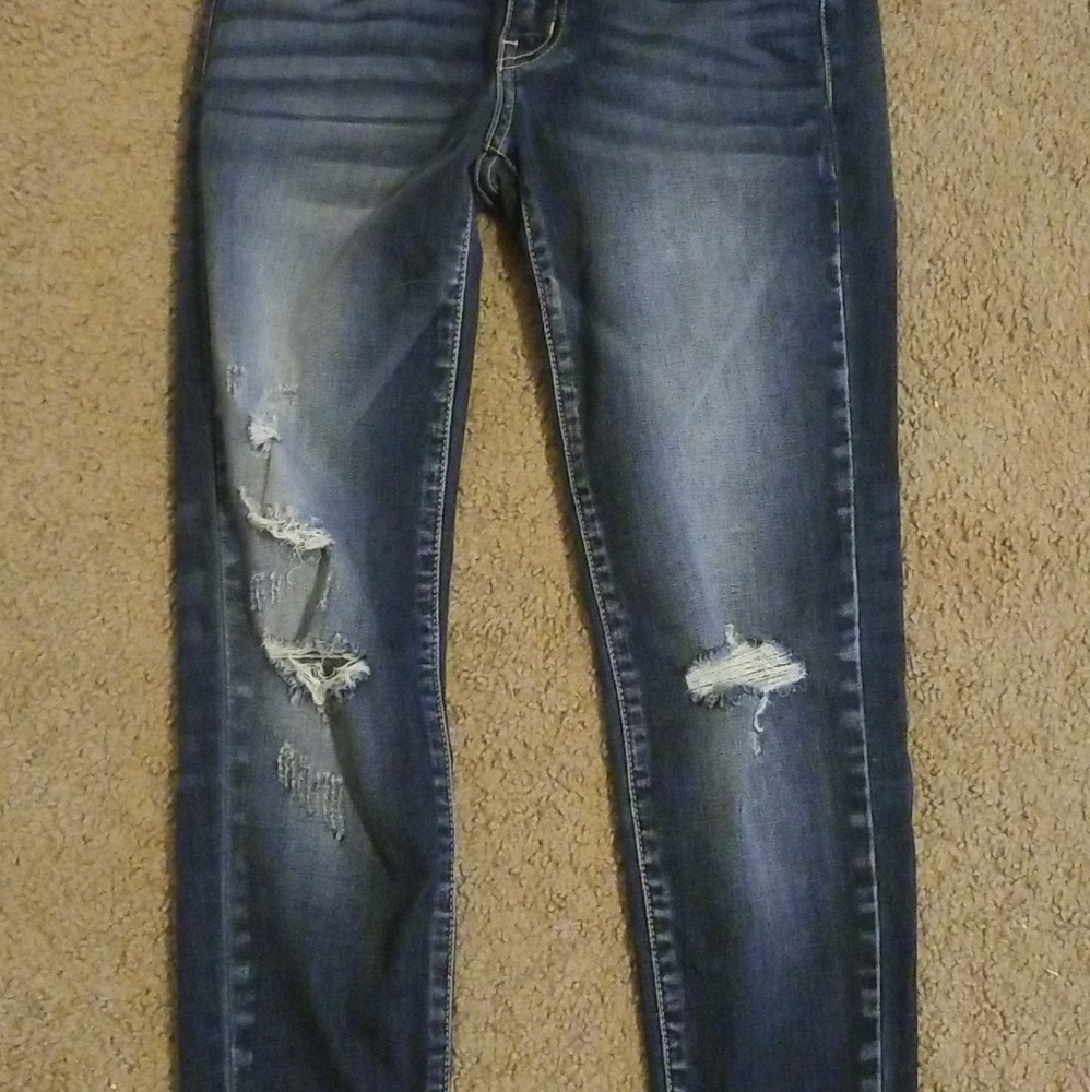 Ripped/Skinny Jeans